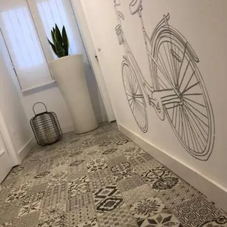 Nuevo En Playa De Canteras 라스팔마스